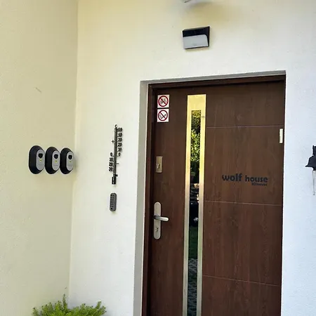 بيت ضيافة Wolf House Klinovec Loučná pod Klínovcem